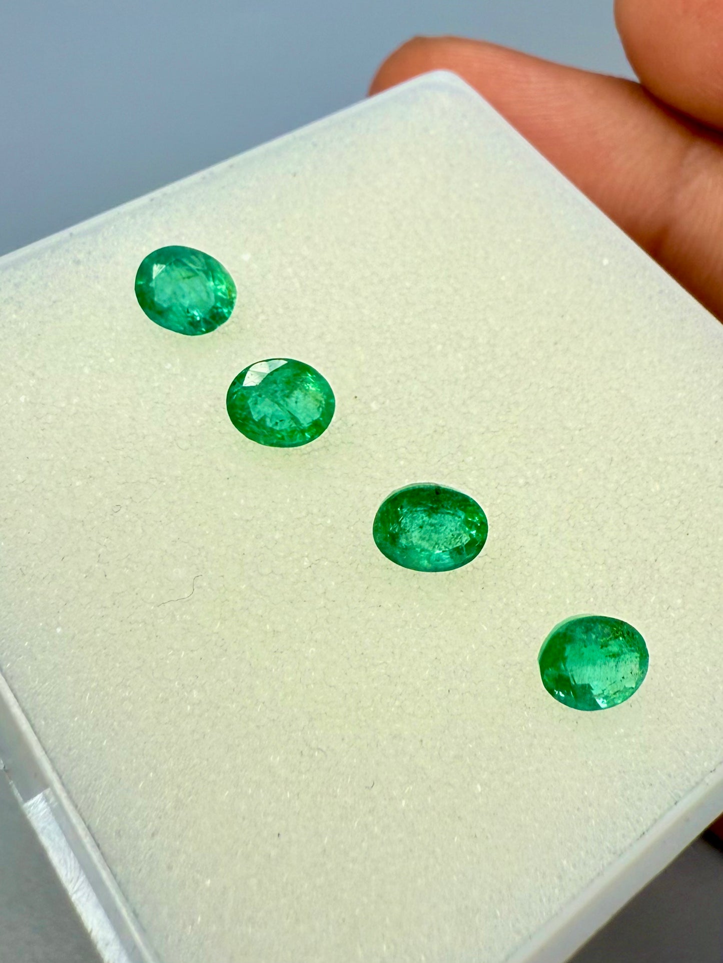 Emerald Lot 4pcs 6x5