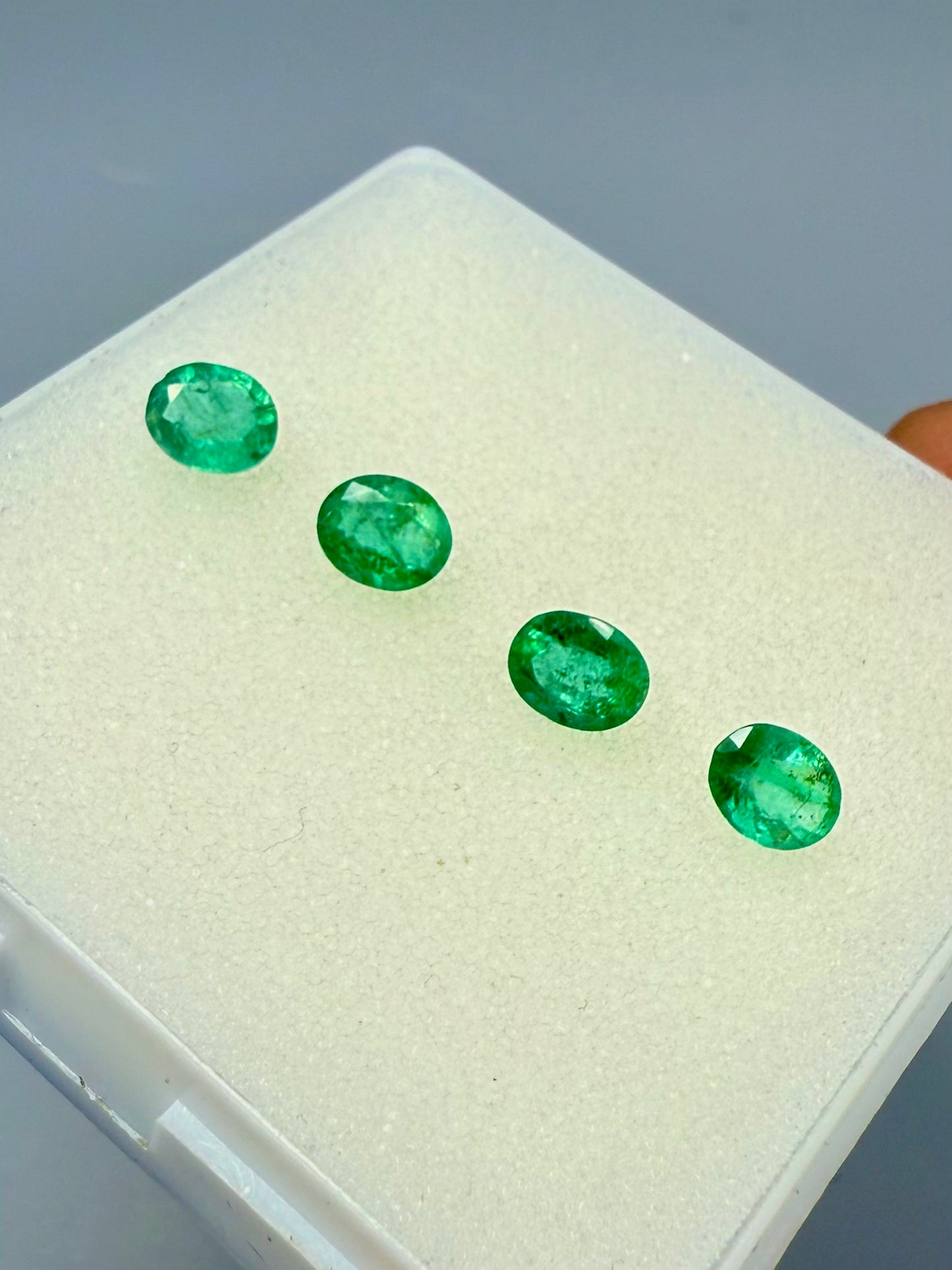 Emerald Lot 4pcs 6x5