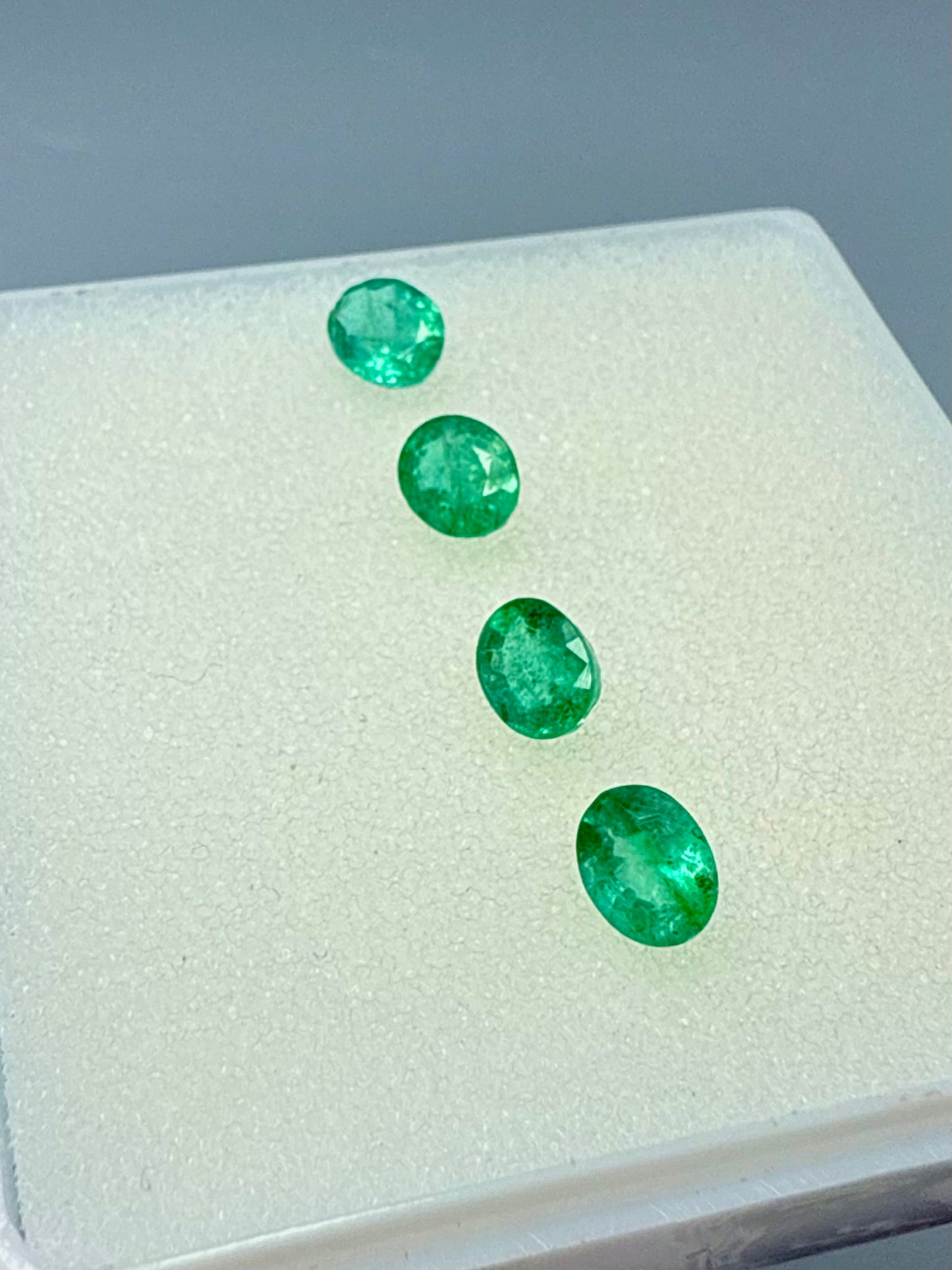 Emerald Lot 4pcs 6x5
