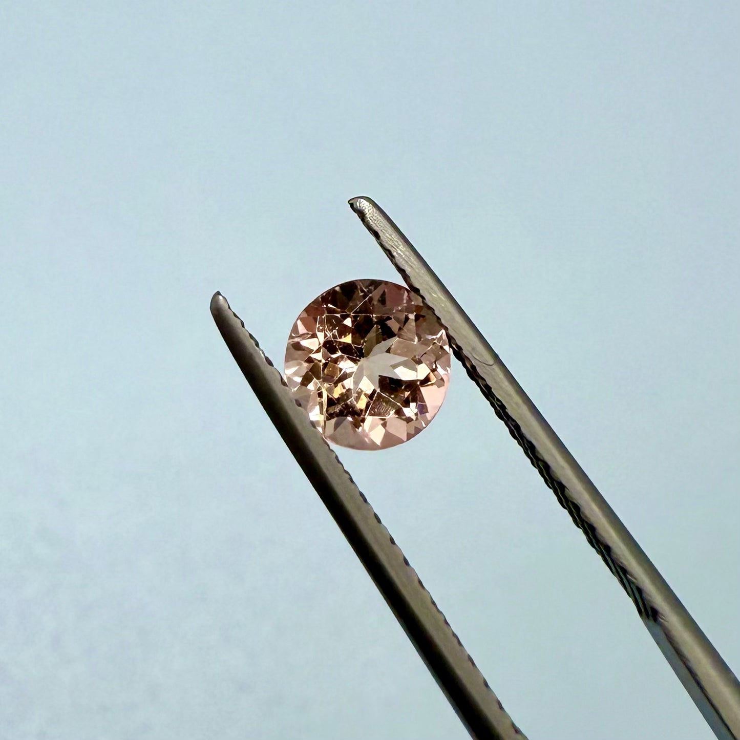 Champagne Spinel Round