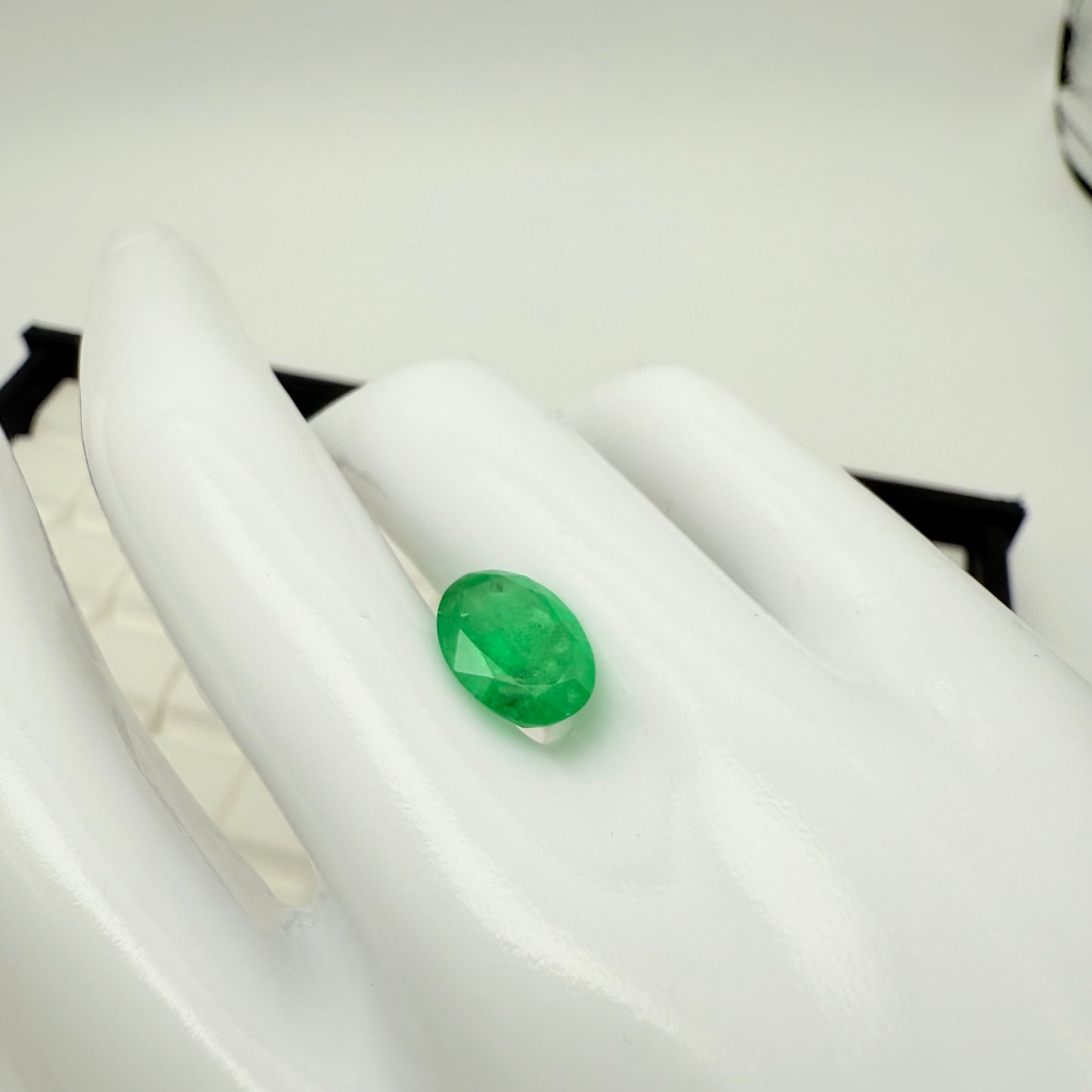 Emerald Zambia 11.5x8.5mm