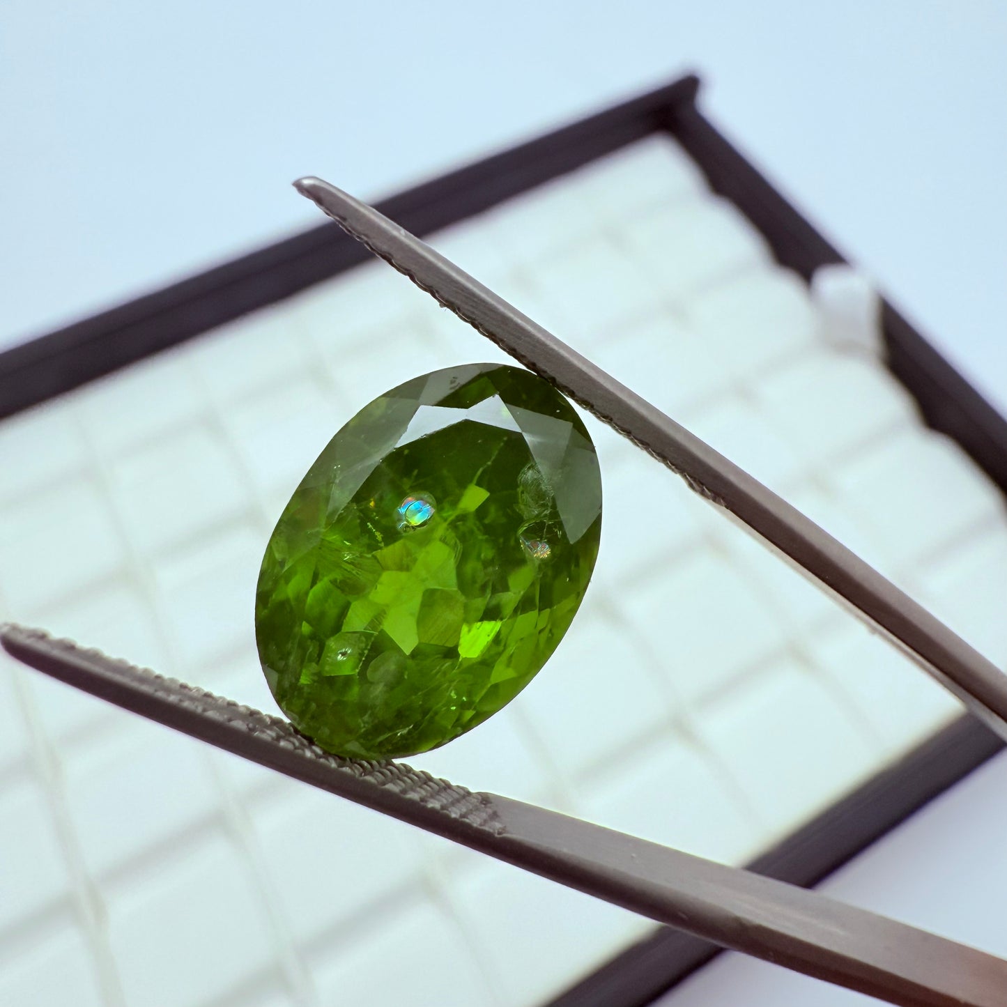 Peridot 14x10mm