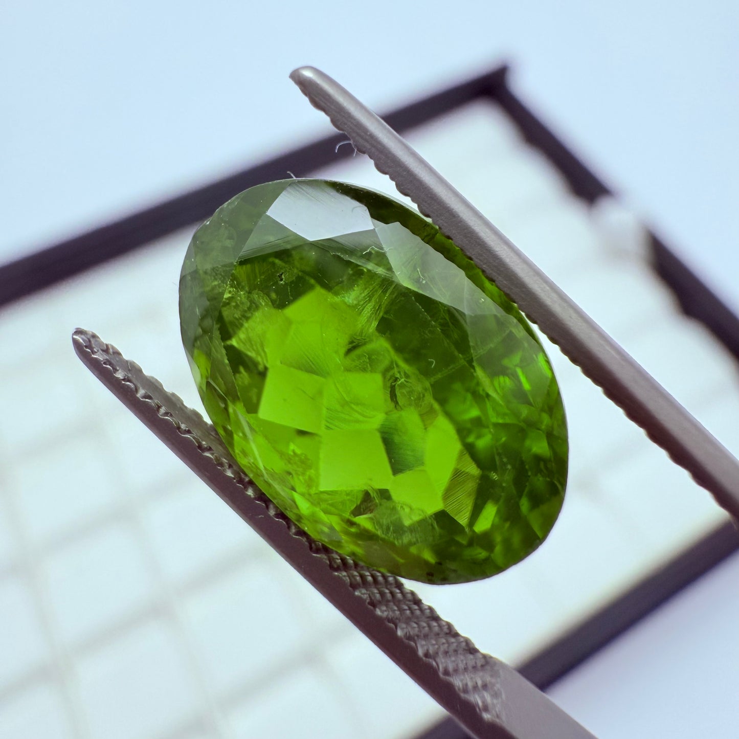 Peridot 14x10mm