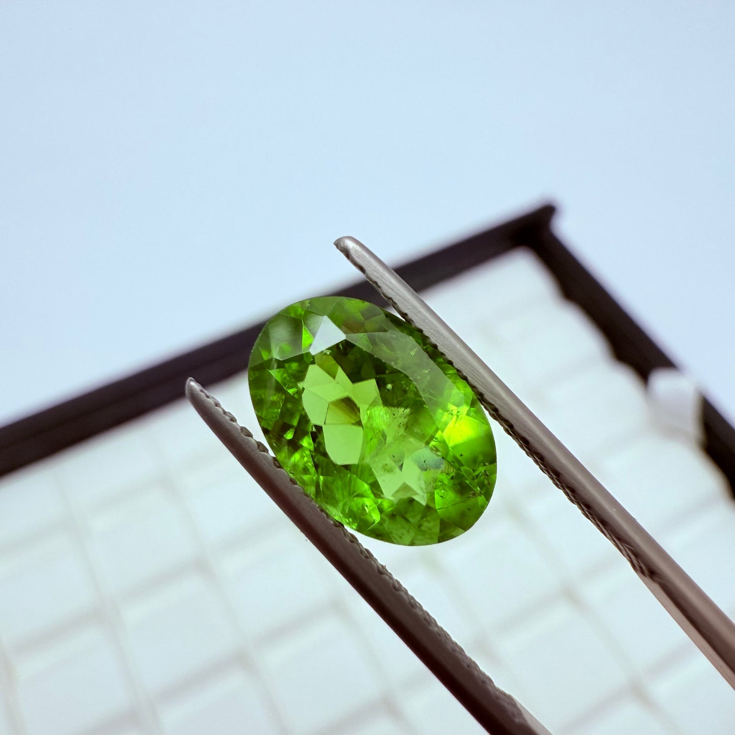 Peridot 11x7.5mm