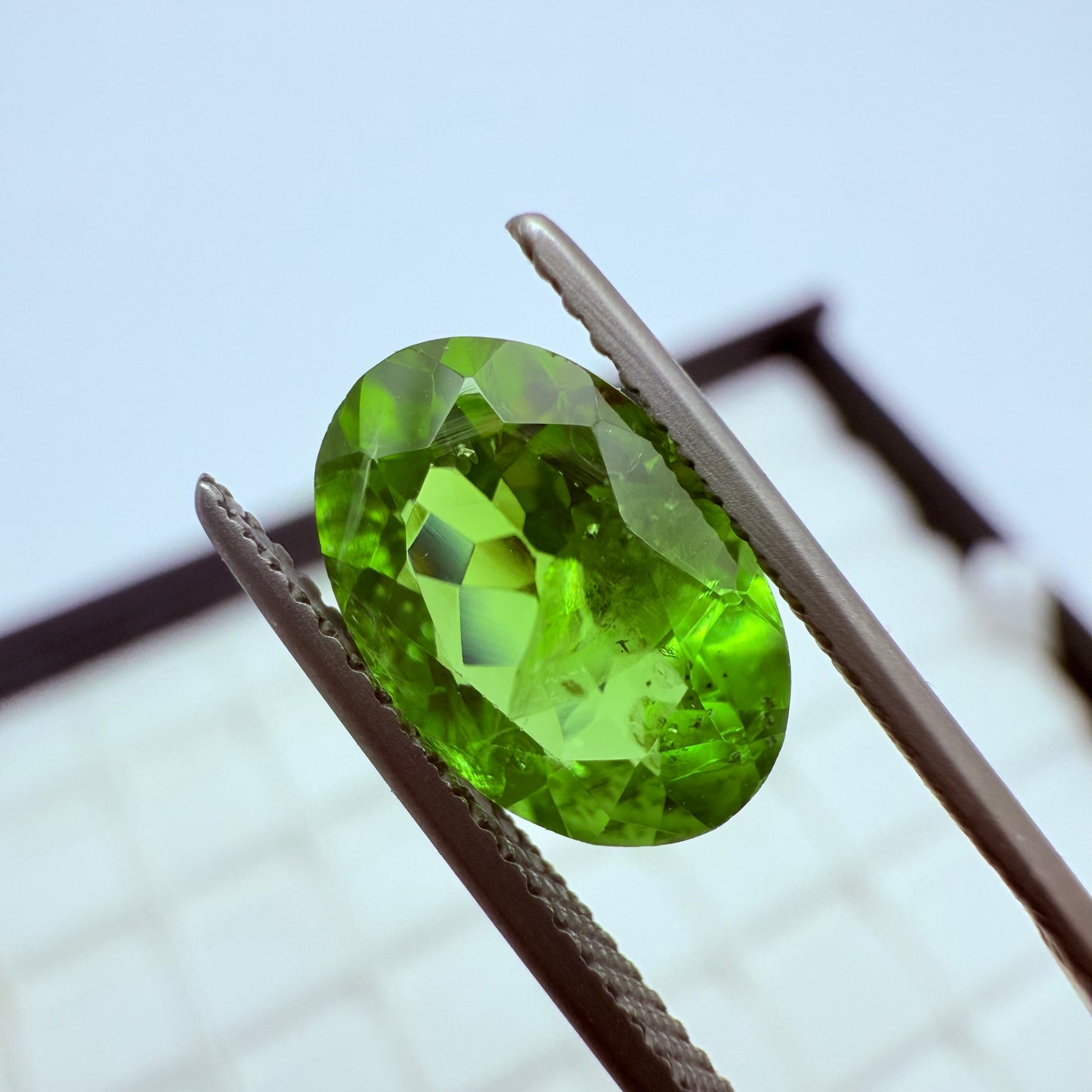 Peridot 11x7.5mm