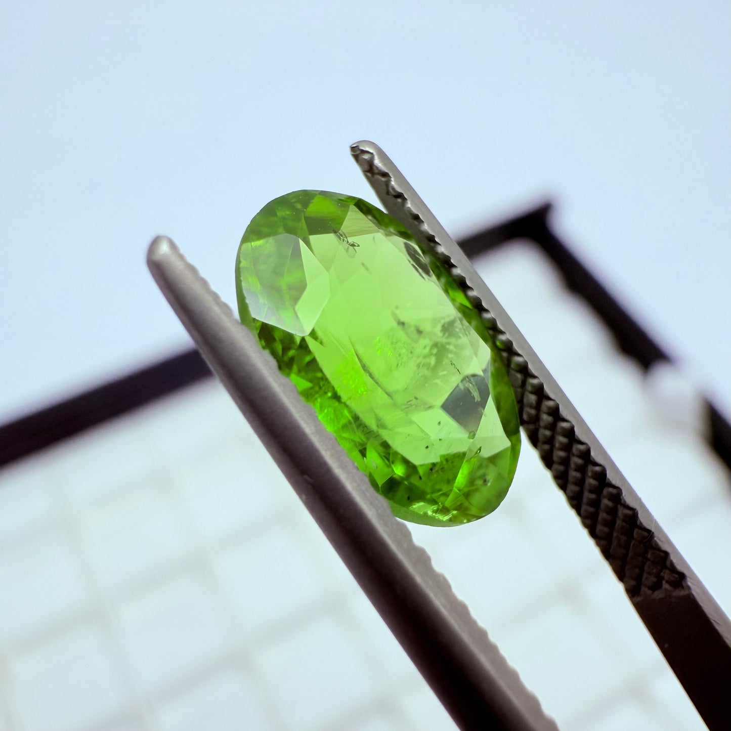 Peridot 11x7.5mm