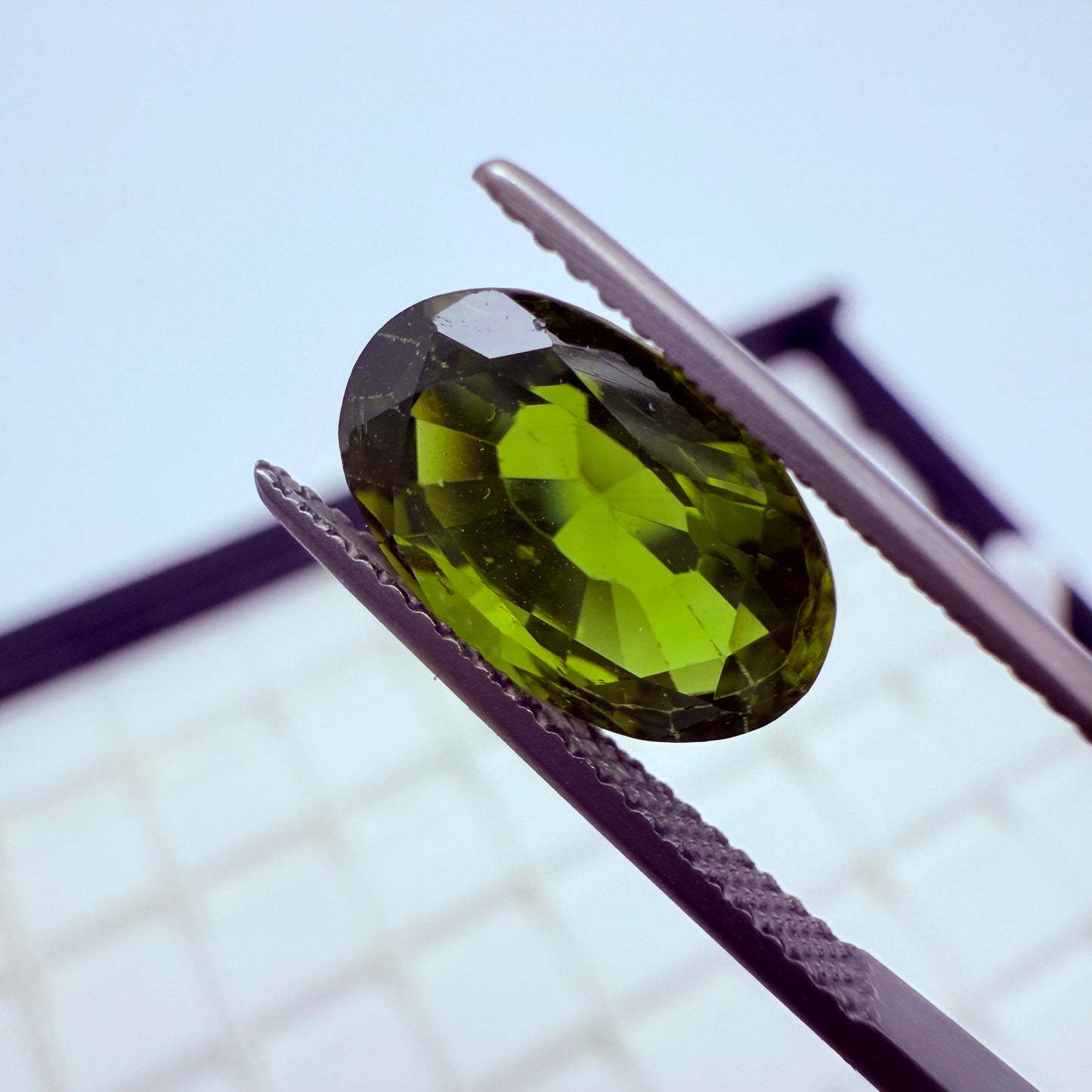 Peridot 12x8mm