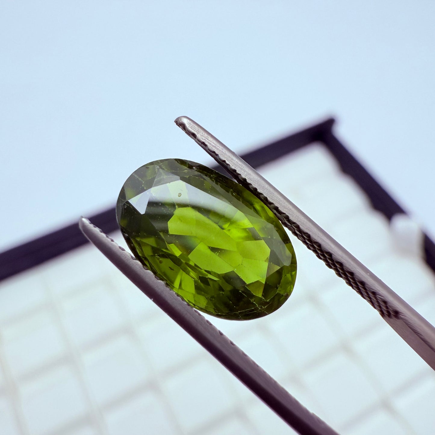 Peridot 12x8mm
