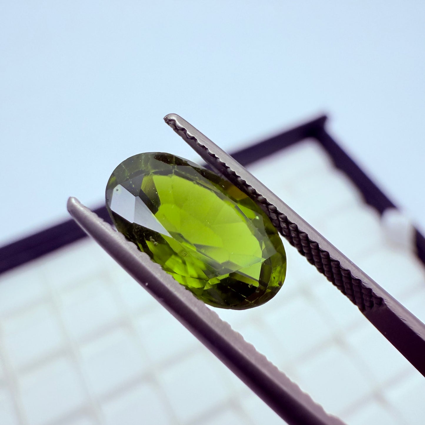 Peridot 12x8mm