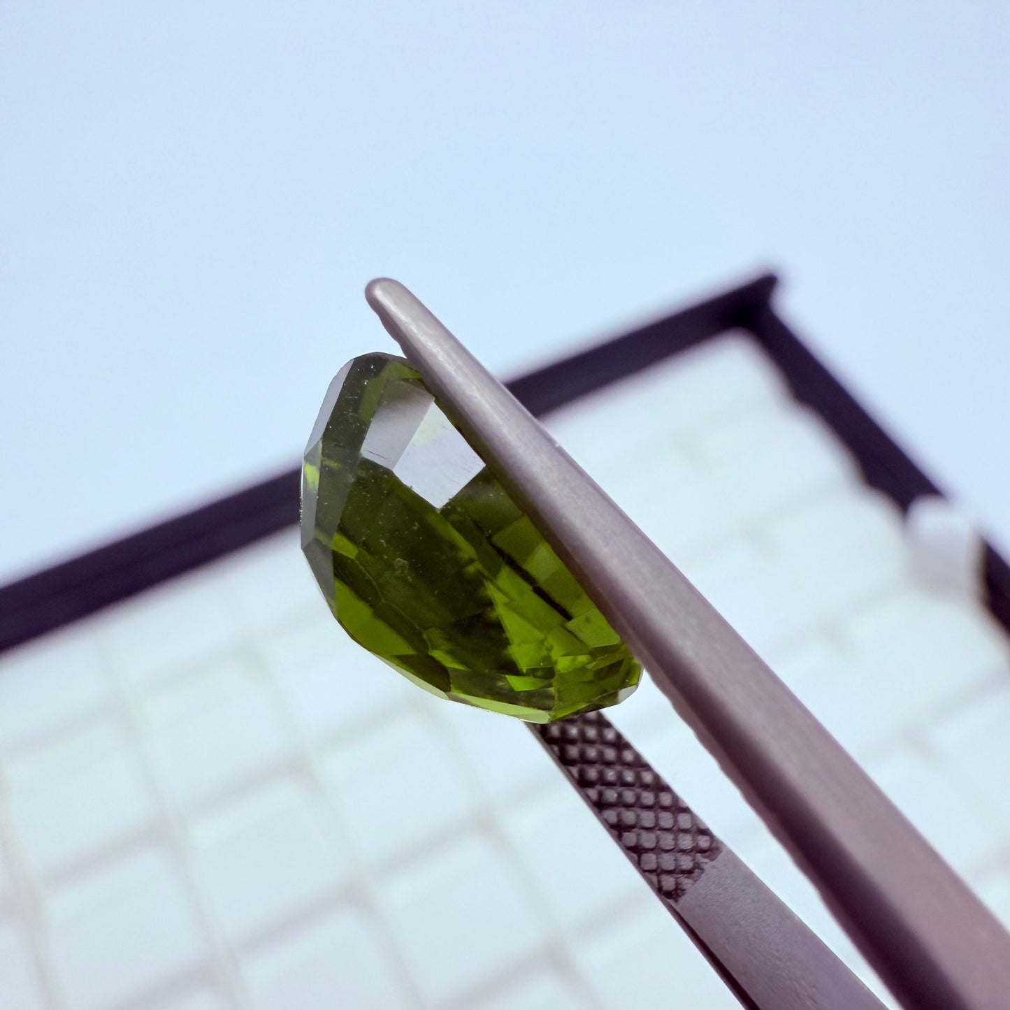 Peridot 12x8mm