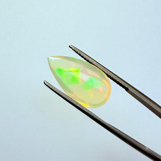 Opal Cabuchon Ethiopia 18x9mm