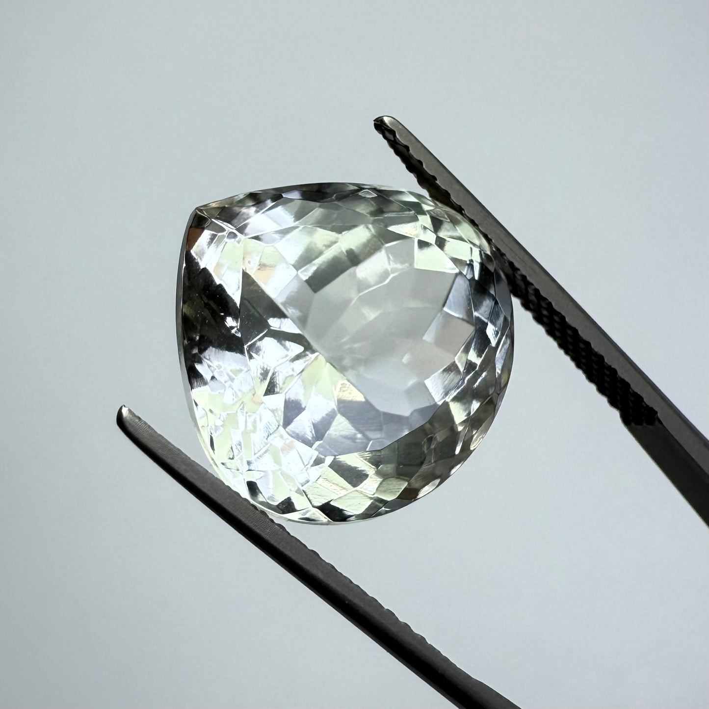 Champagne Morganite 15x15mm